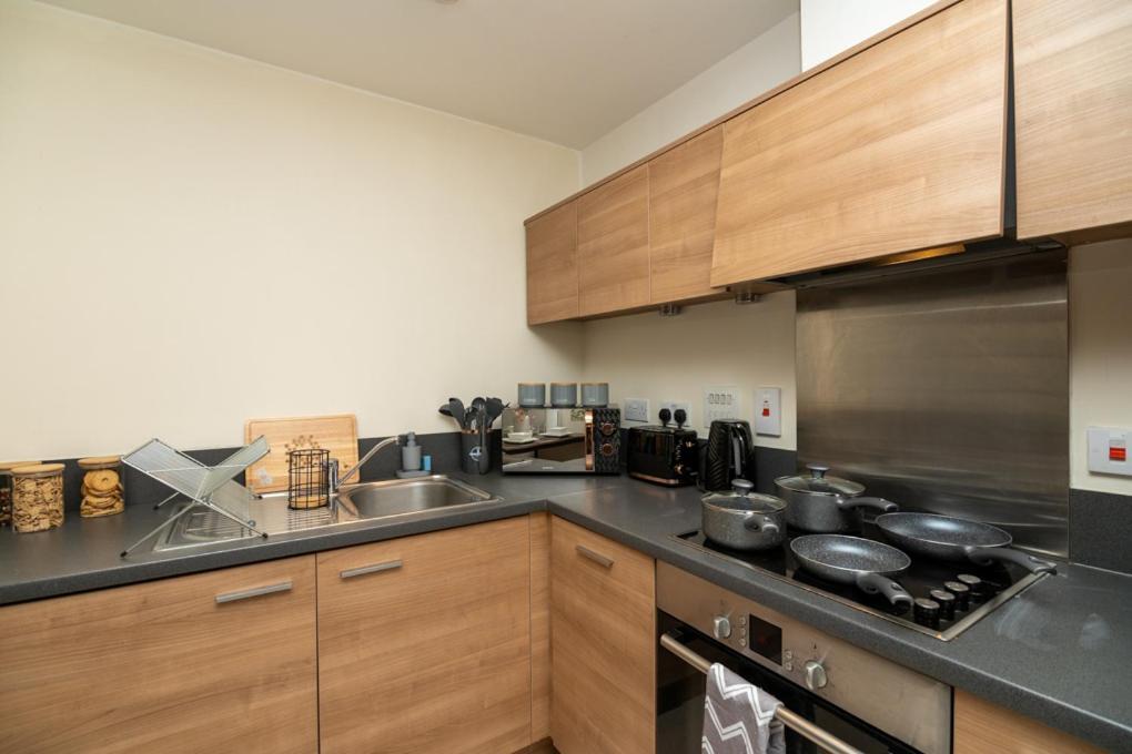 Zenith Hub Daire Londra Dış mekan fotoğraf